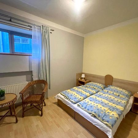 Apartmany Ados ฮาร์ราคอฟ ภายนอก รูปภาพ