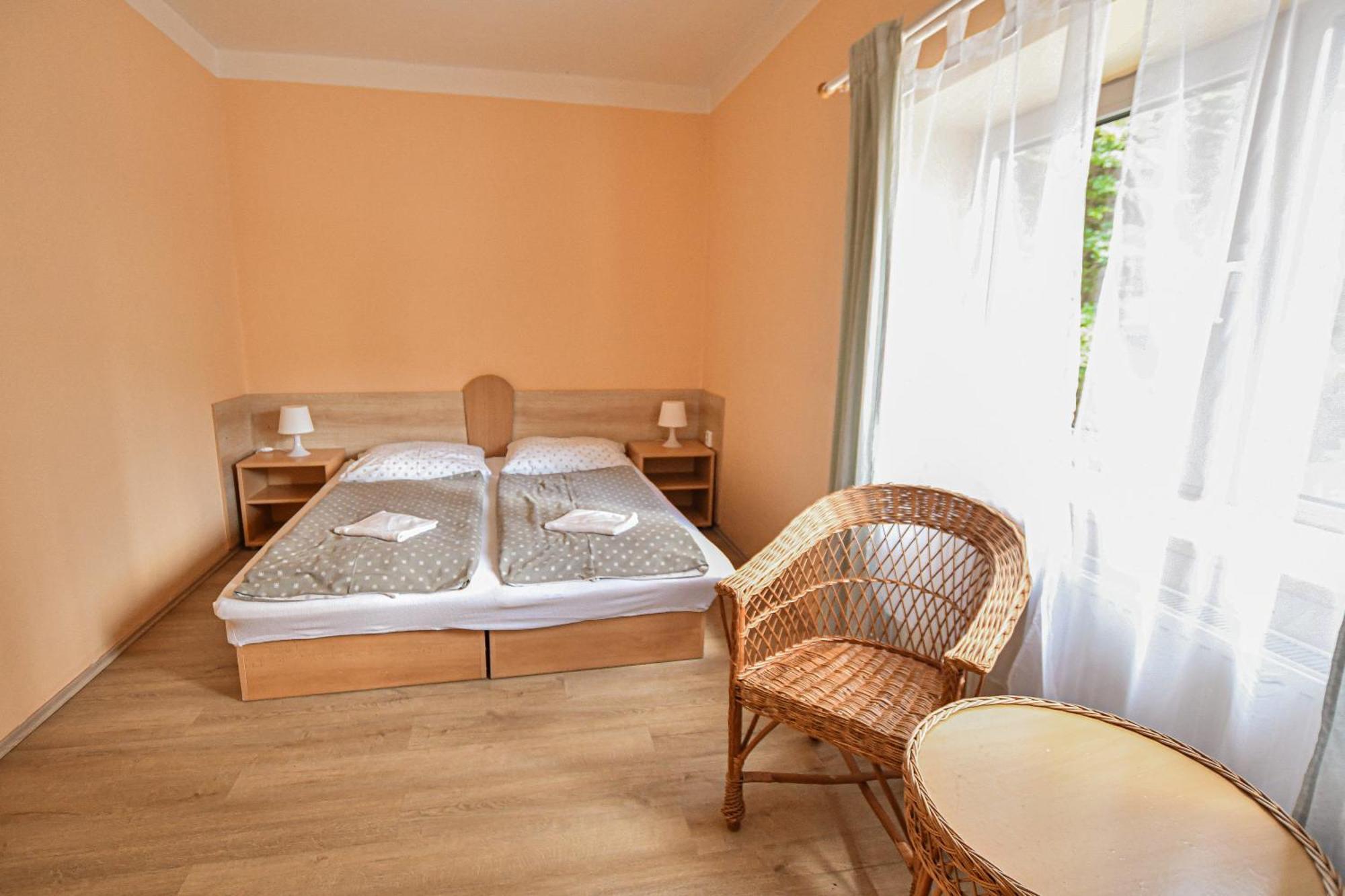 Apartmany Ados ฮาร์ราคอฟ ภายนอก รูปภาพ