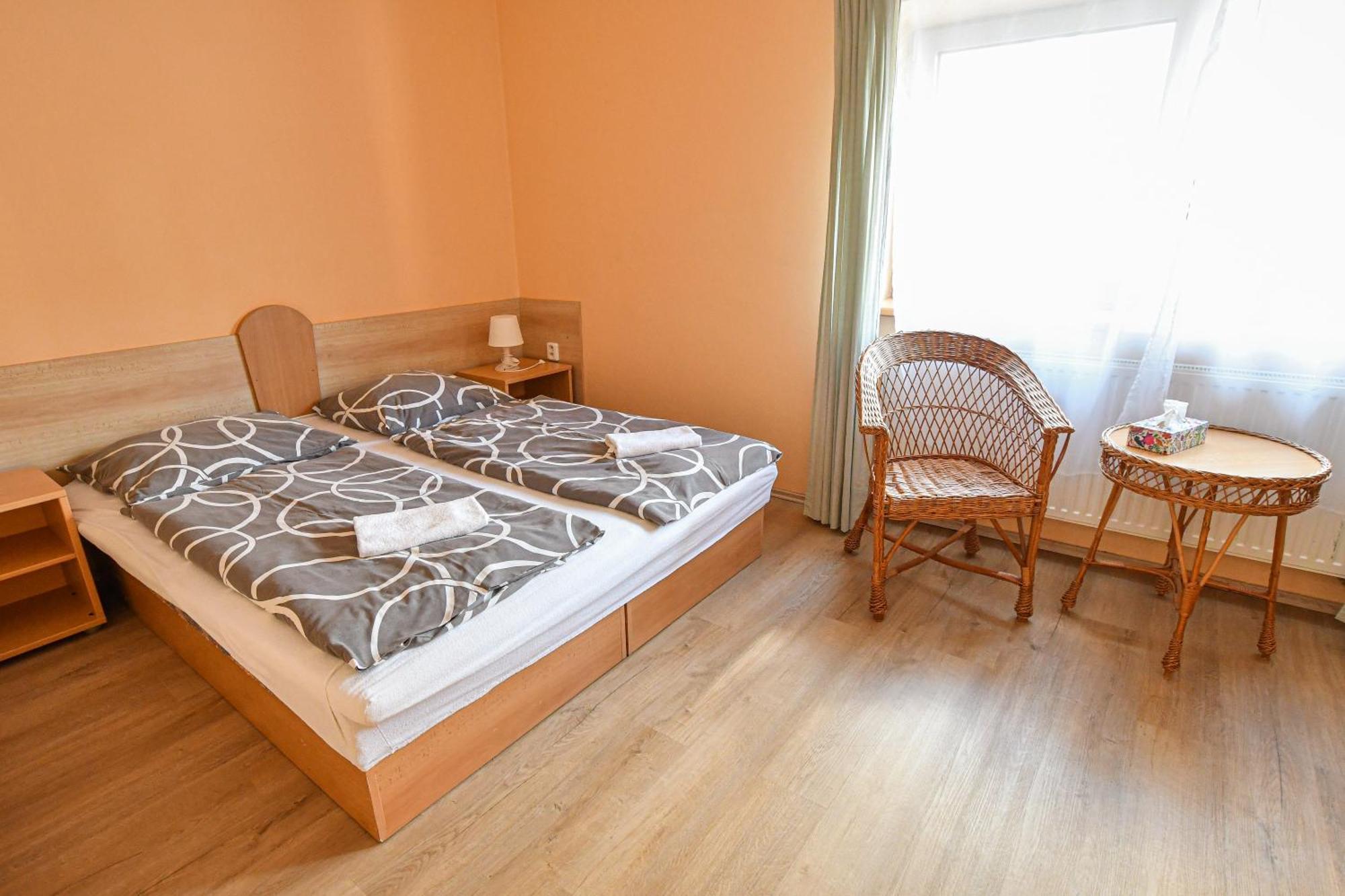 Apartmany Ados ฮาร์ราคอฟ ภายนอก รูปภาพ