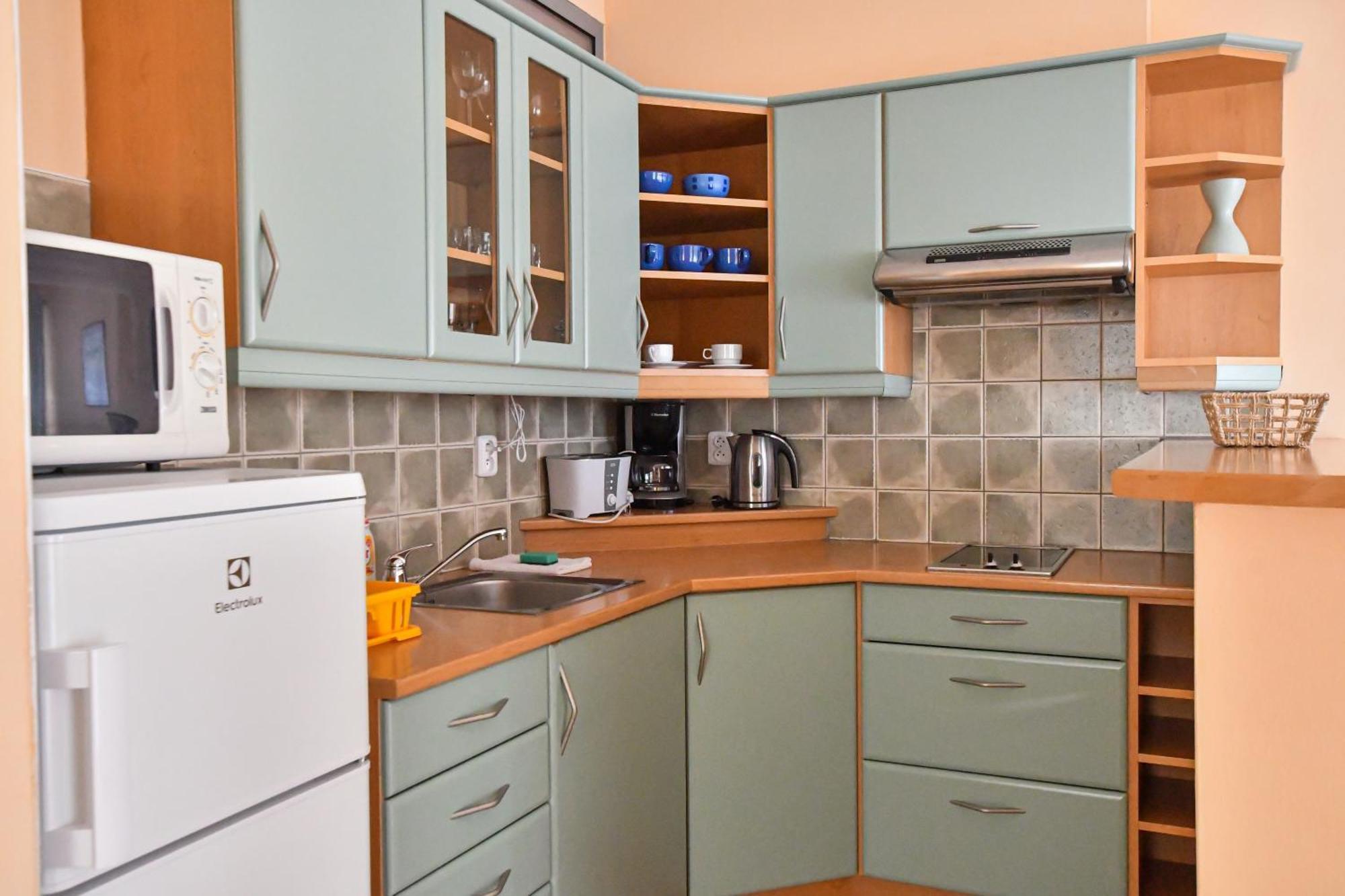 Apartmany Ados ฮาร์ราคอฟ ภายนอก รูปภาพ